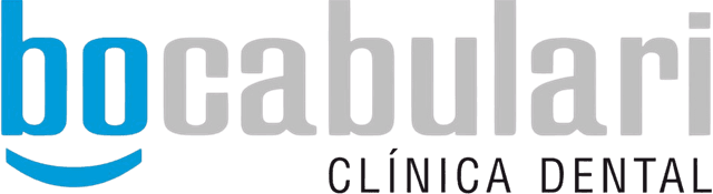 Logo de Clínicas Bocabulari - Caso de éxito en comunicación con Maco&Co